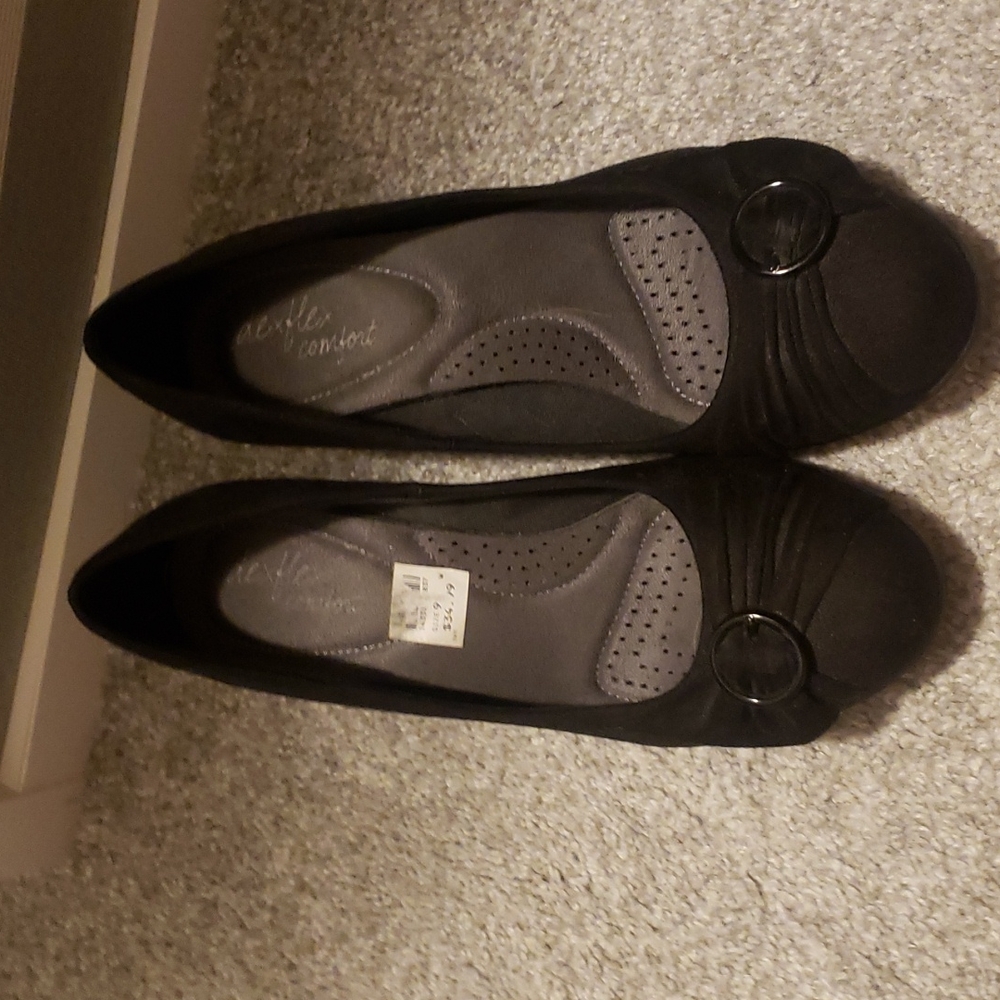 Dexter Size 9w wedge shoes with buckle accent